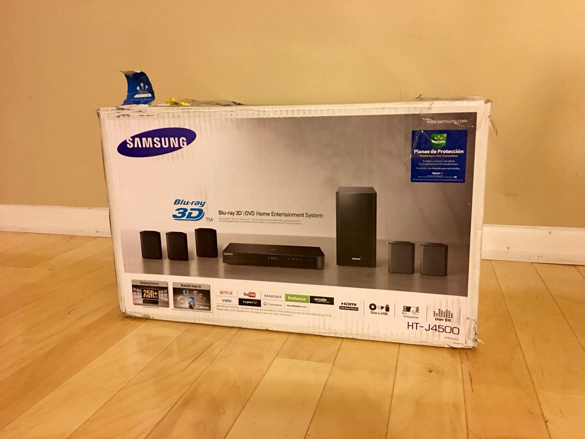 Samsung - 4 Series 500W 5.1-Ch. 3D / Smart Blu-ray Home Theater System - Black Samsung HT-J4500 New In Box