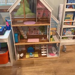 50 Inch Barbie/ Doll House