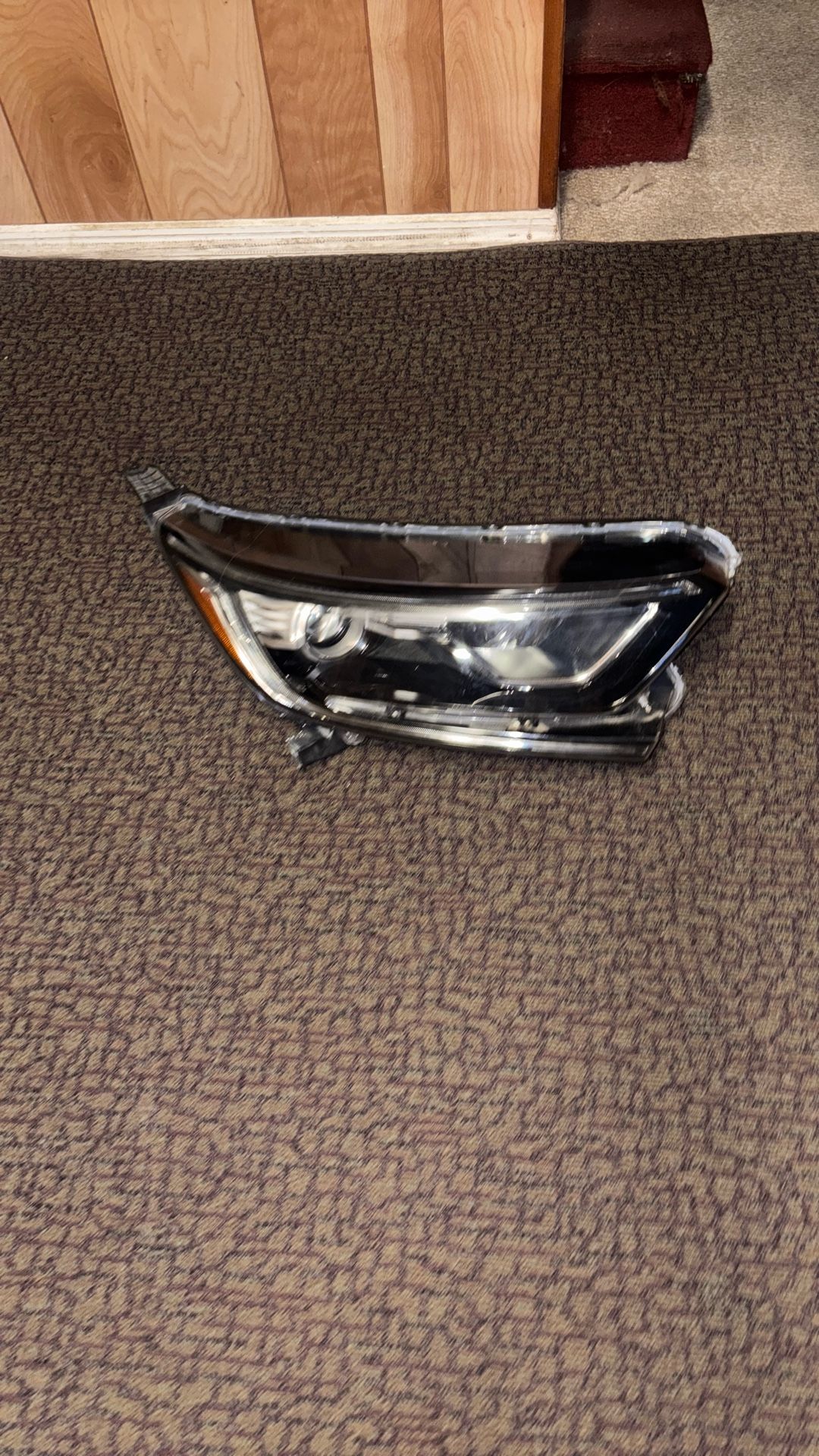 2017-2021 HONDA CR-V HALOGEN WITH LED HEADLIGHT RIGHT PASSENGER SIDE OEM