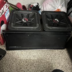 2 12” Kicker Solo Xs And Kicker ZX2500. 1 