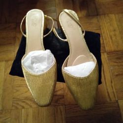 Women Low heels Shoe Jewel Badgley Mischka Size 9.5 