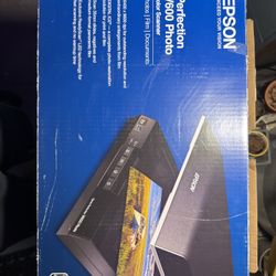 Epson Perfection V600 Photo Scanner - Great Condition