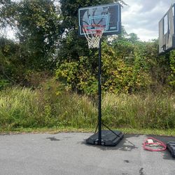 Basketball Hoop 