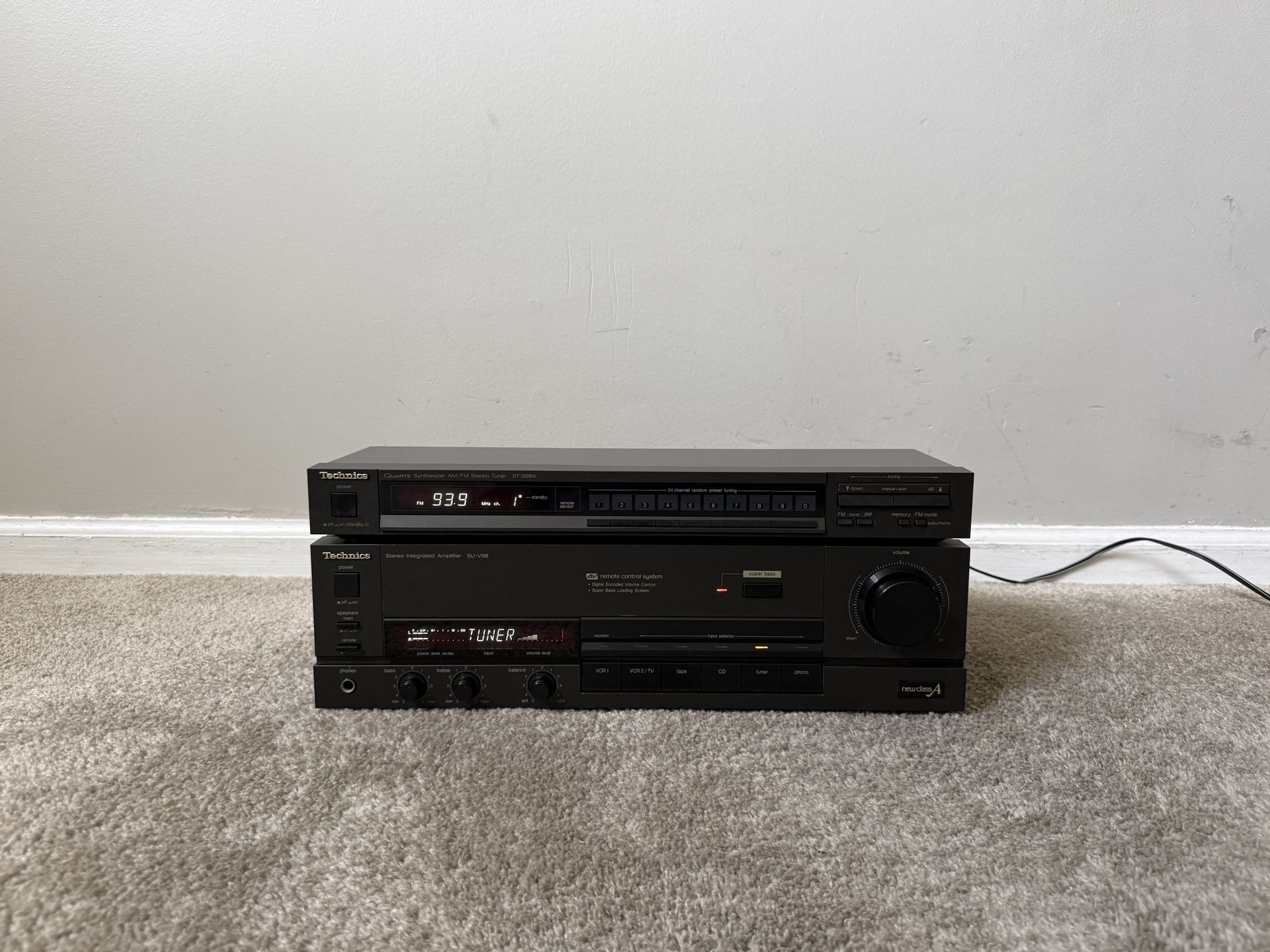 Technics Home Stereo System - Integrated Amplifier and Radio Tuner Receiver
