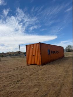 Hand pick your containers today, local yard In Hesperia