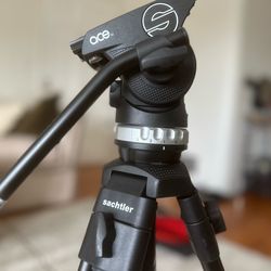 Sachtler Ace m fluid head and tripod