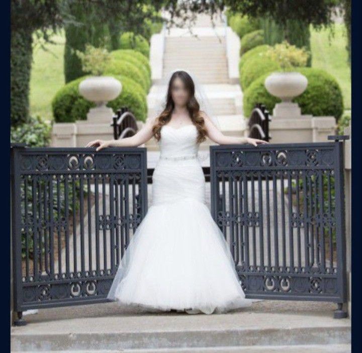 Wedding Dress With Purse And Accessories