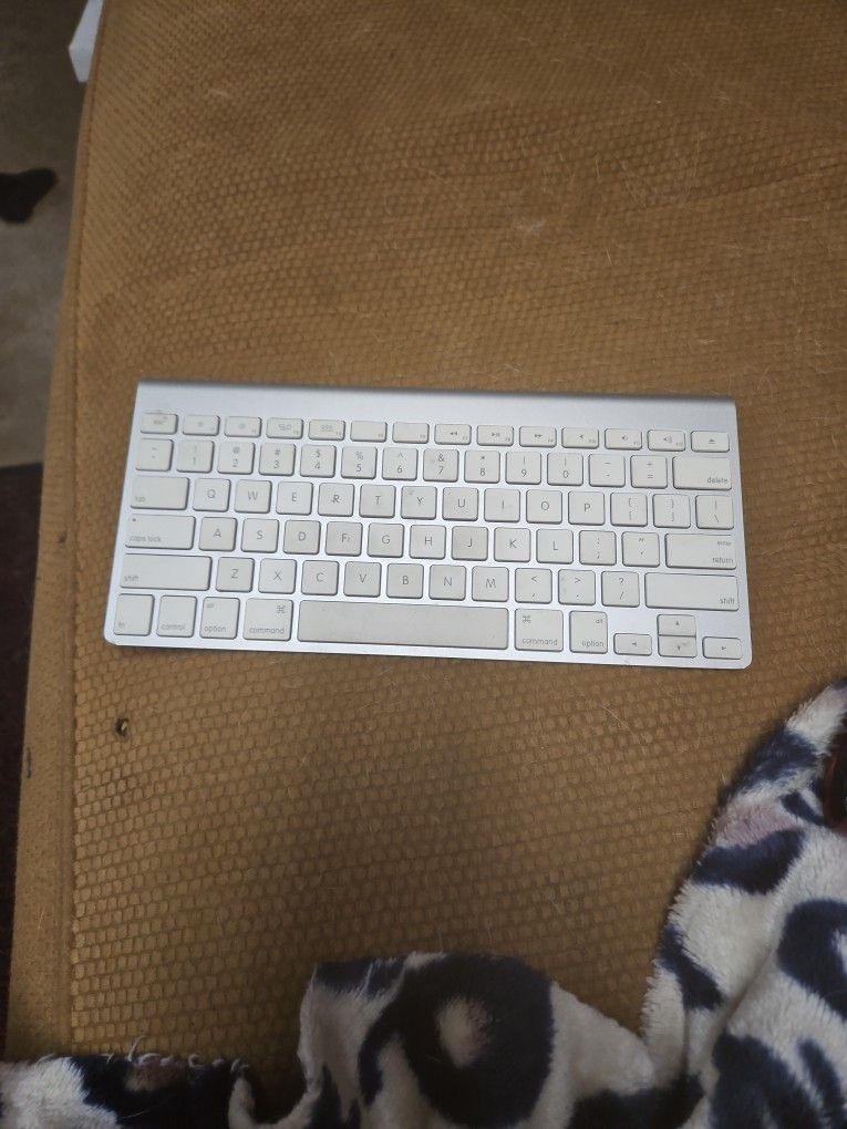 Apple Wireless Keyboard