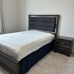 Queen Bed set 