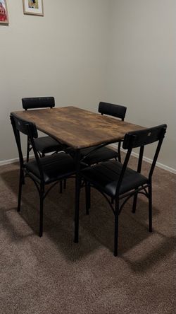 5-Piece Dining Table Set with 4 Chairs