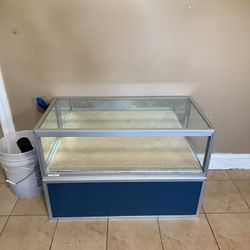 display case no figures included