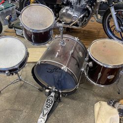 Mini drum kit