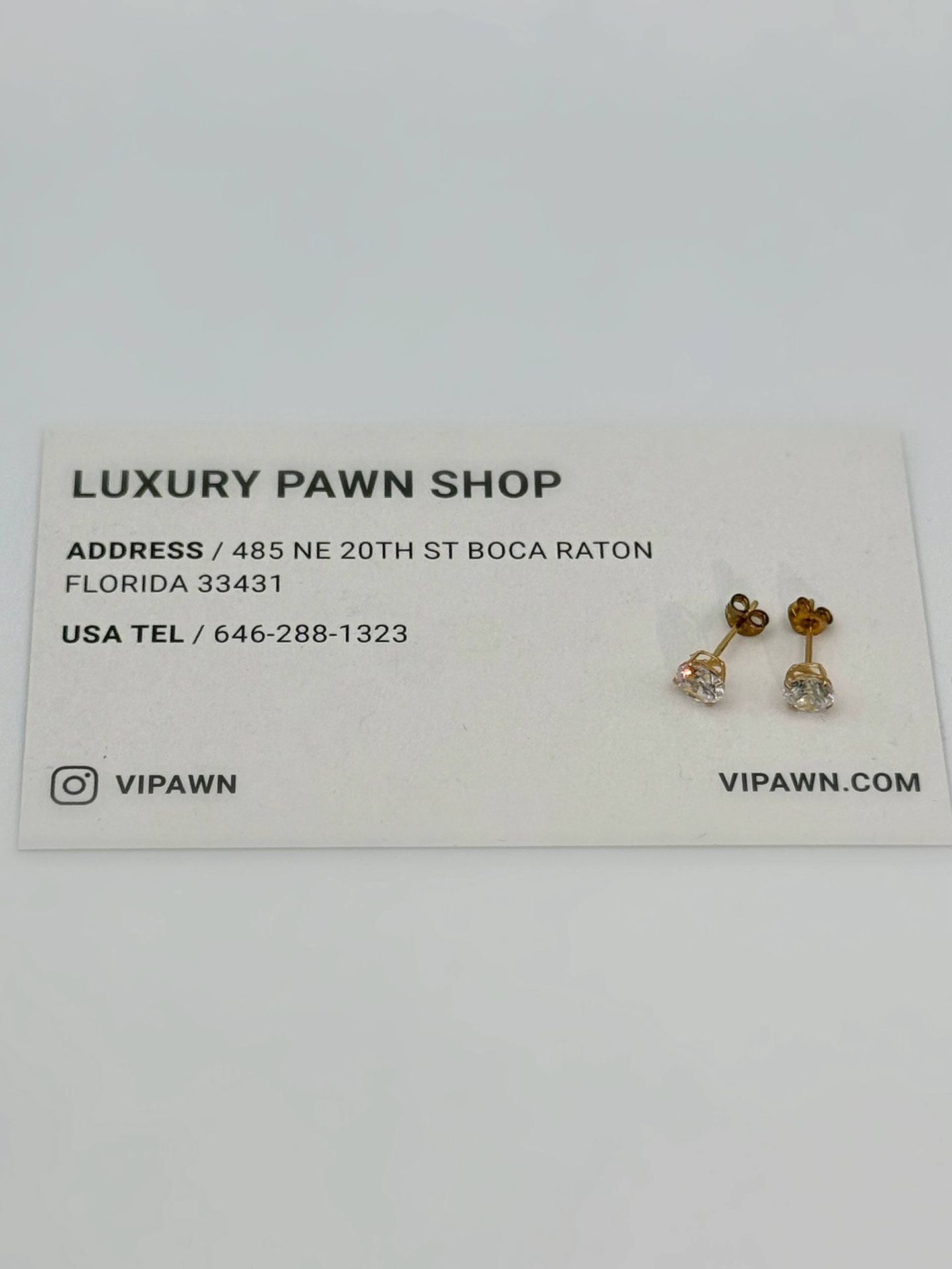 14k yellow gold 1CTW CZ stone studs earrings