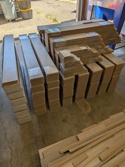 800+ Sq Ft 12mm Laminate Flooring