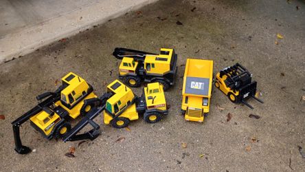 Tonka / Cat Toy Tractors etc.