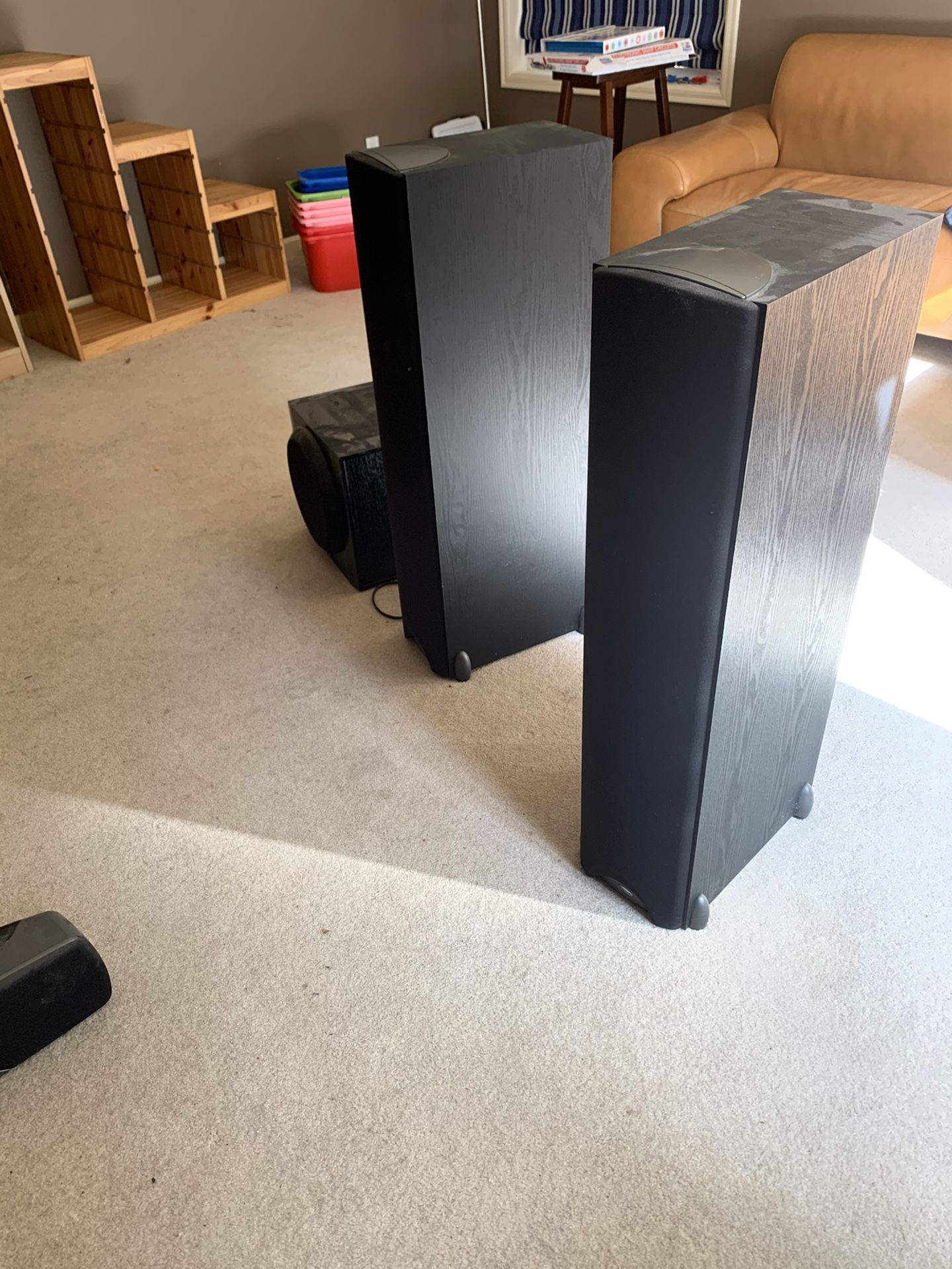 Klipsch Synergy F1 Floorstanding speakers (2) and C1 center channel