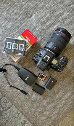 Canon EOS R5 Mirrorless Cinema Camera with 24-105 f/4L Lens