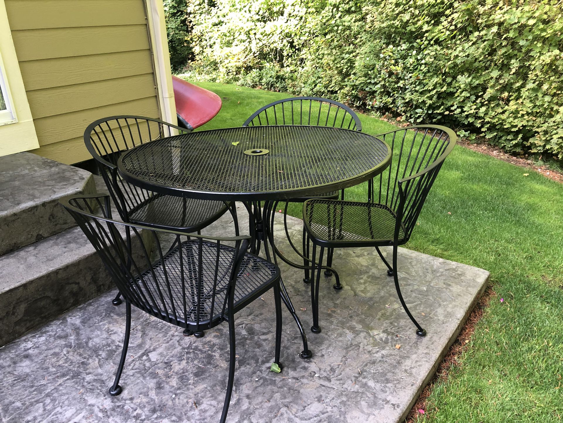 Wrought iron table And Chairs