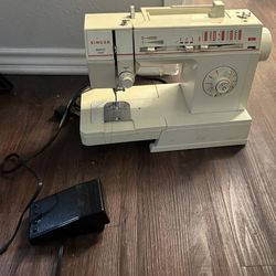 Sanger Sewing Machine With Foot Peddle 
