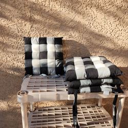 4 Plaid Seat Cushions 