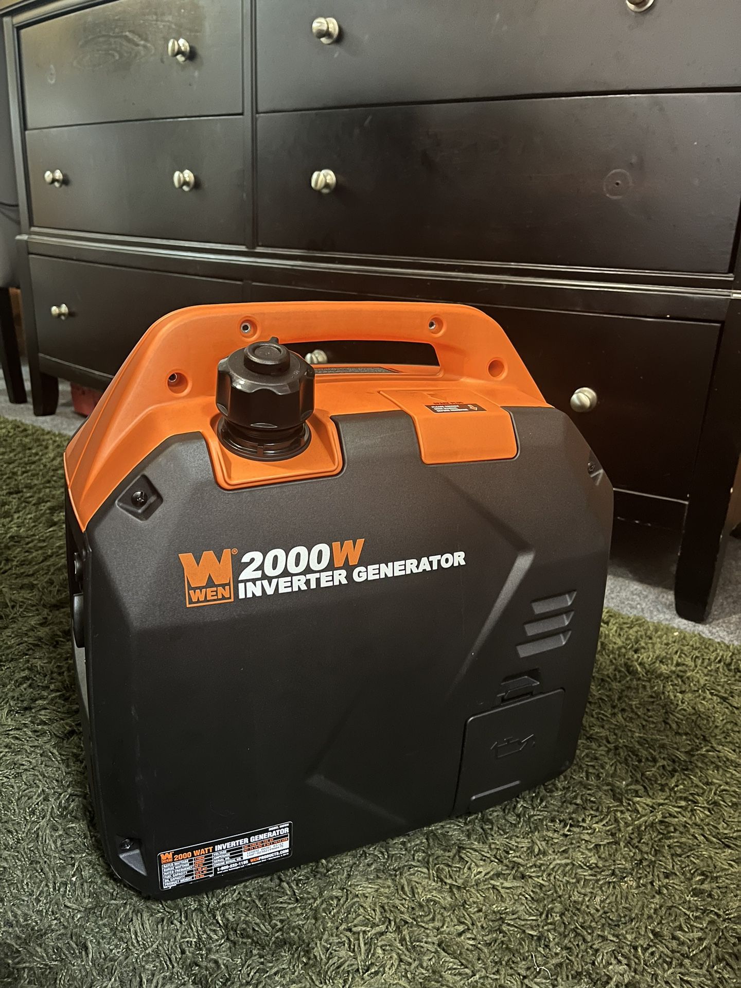 WEN 56203i Super Quiet 2000-Watt Portable Inverter Generator