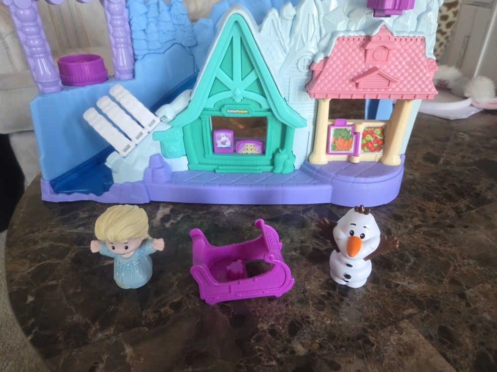 Disney Frozen Arendelle Sledding