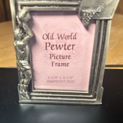 Pewter “basketball” picture frame