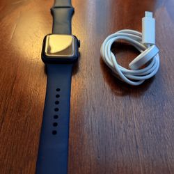 Series 6 Apple Watch (Navy Blue)