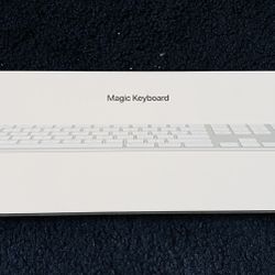 Apple Magic Keyboard With Numeric Keyboard 