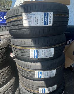 20” Kumho Crugen HP71 Tires Brand New Condition  All Manufacturer Stickers Intact   Size 255/50R20