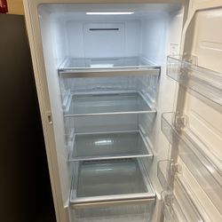 Upright Freezer GE