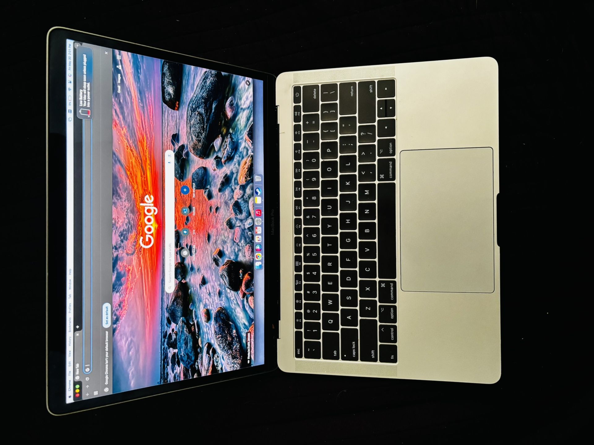 APPLE MACBOOK PRO 13 INCH 2017