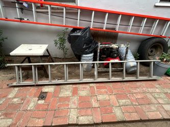 Extension ladder16,