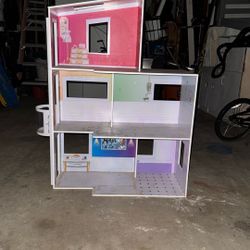 Kids Doll House MAKE AN OFFER