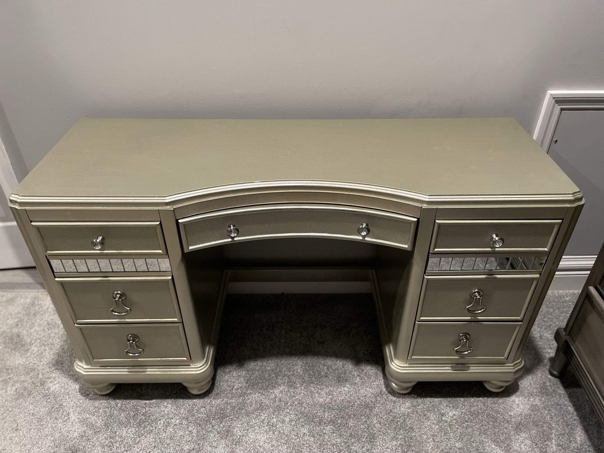 Vanity Desk Coaster Fine Furniture Platinum