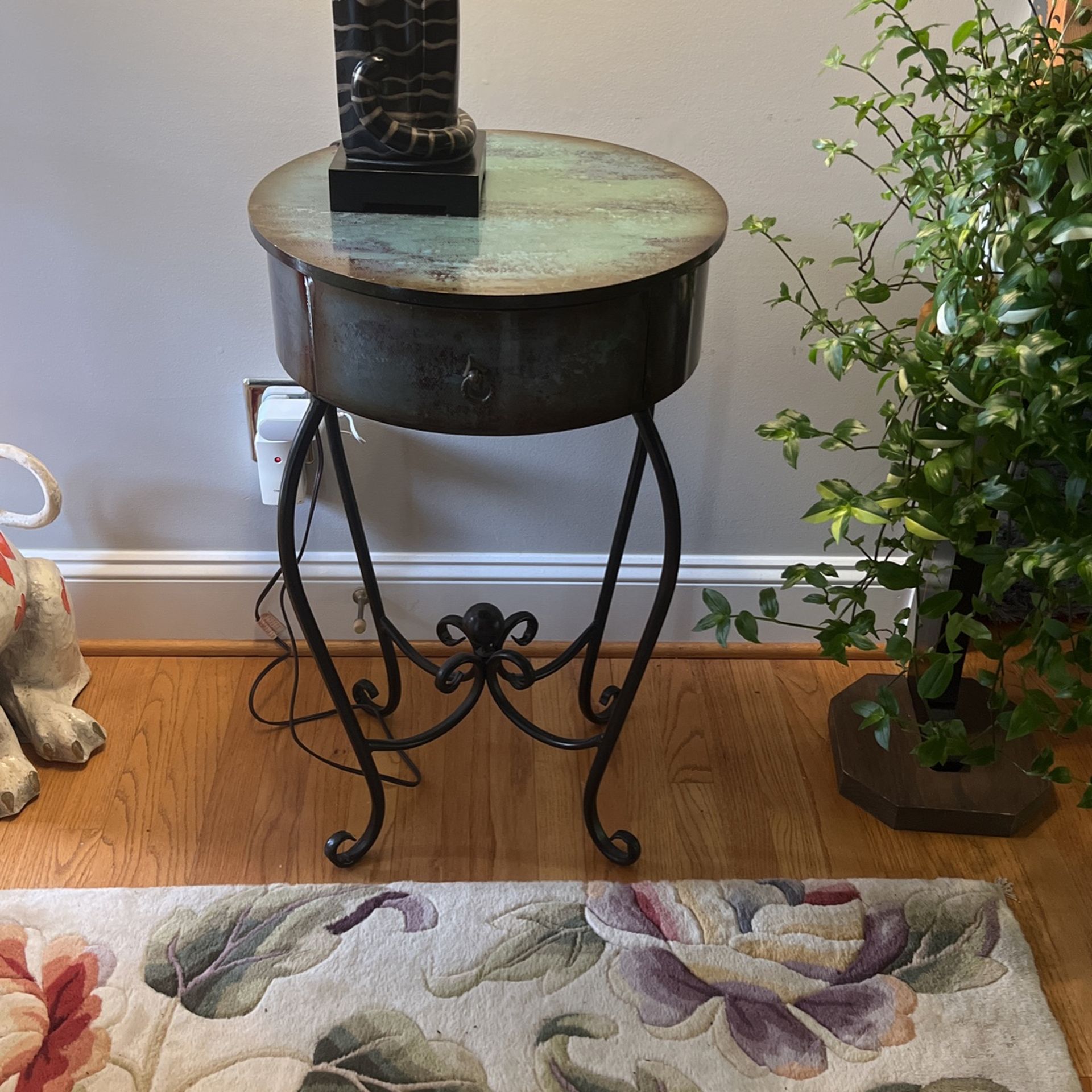 Entry Table W Drawer
