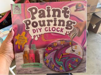 Paint pouring set
