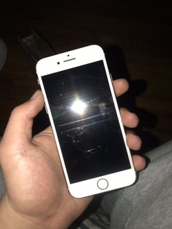 Brand New IPhone 8 gold 64 gb