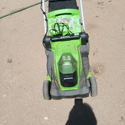 Cordless Lawn Mower $100 Works Fine Complete Charger And Battery Ready To Go