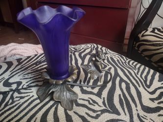 Beautiful Wrought Iron Petal Lamp W/Angel