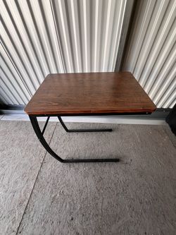 Industrial C-Shaped Side Table / Laptop Table – Dark Wood & Black Metal