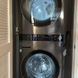 LG WashTower Single Unit ELECTRIC with Center Control 4.5 cu. ft. Front Load Washer and 7.4 cu. ft. Dryer with TurboSteam