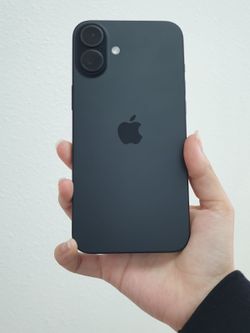 iPhone 17 6.3" (Unlocked) 256GB Good Black