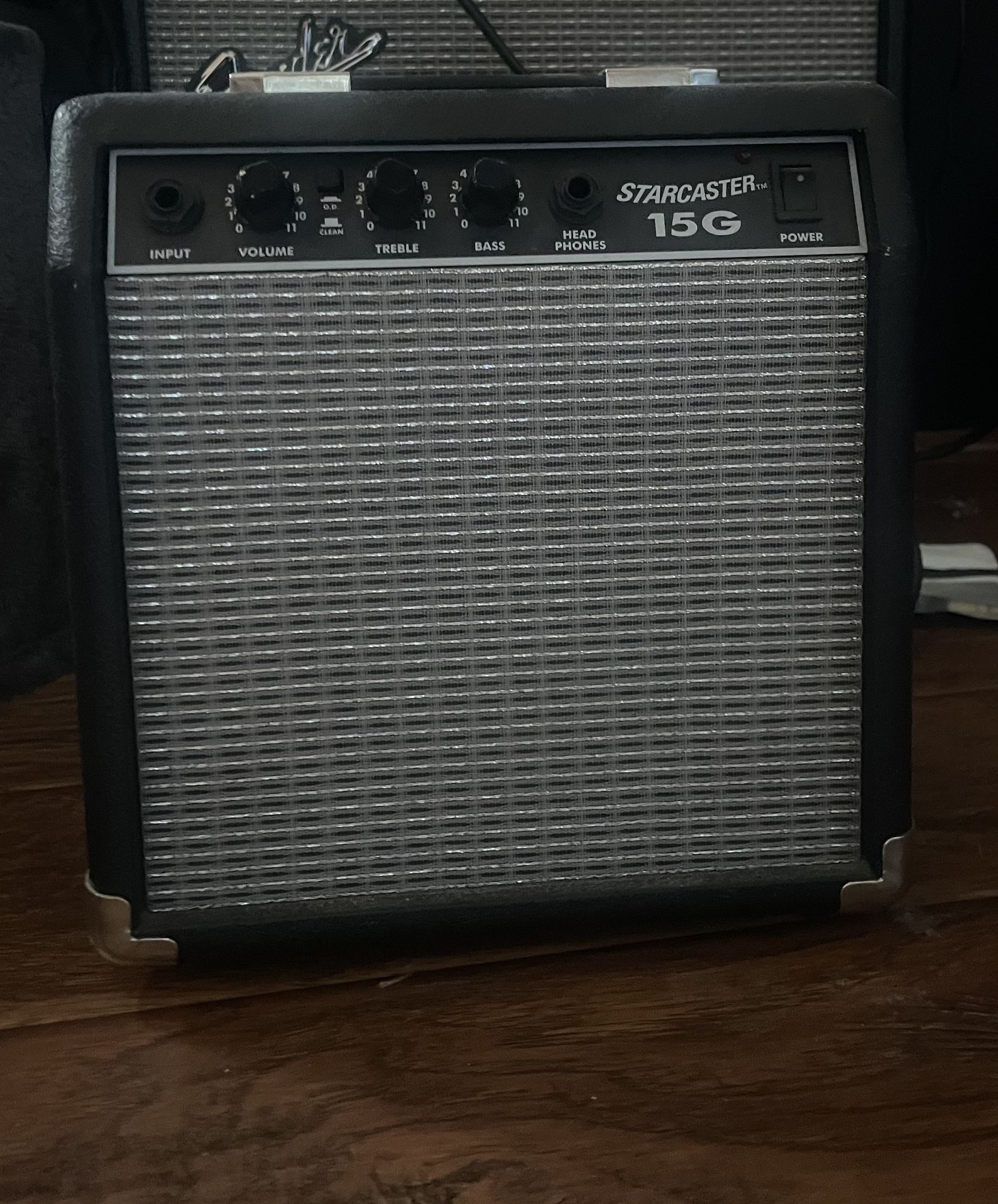 Fender starcaster 15g amp