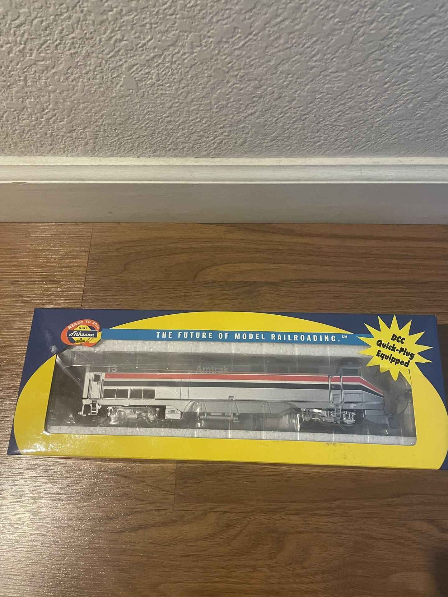 Athearn Amtrak P-42 Railcar
