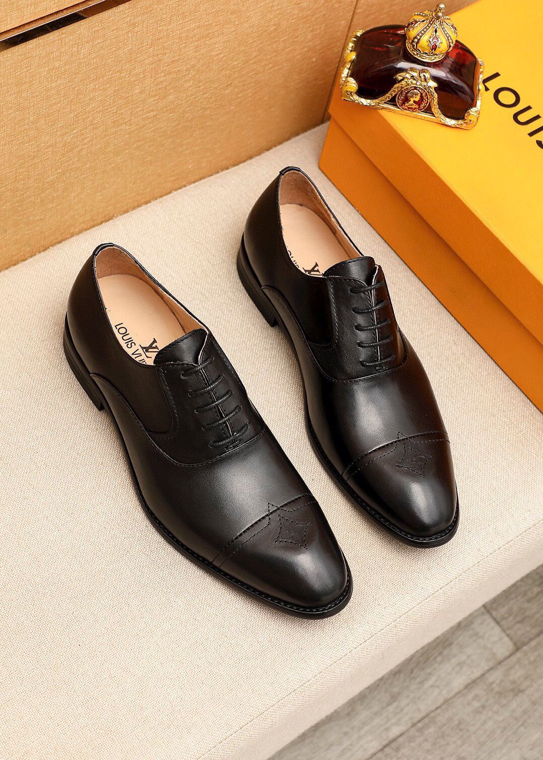 Louis Vuitton Men’s Leather Shoes With Box New
