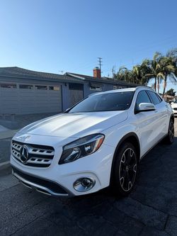 MERCEDEZ BENZ ( GLA 250) 4 cly