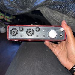FOCUSRITE 2i2 INTERFACE