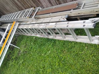 Aluminum ladder 40'  32'. 28'. 24'