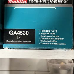 Makita 4 1/2 Angle Grinder